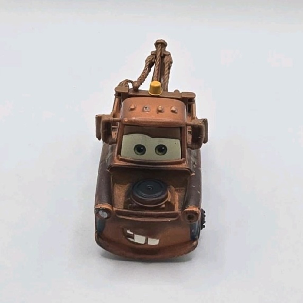 Disney Pixar Cars Mater Brown Blue Diecast Tow Truck Toy Vehicle